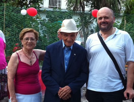 Il centenario con la figlia e il Sindaco Gaspari 