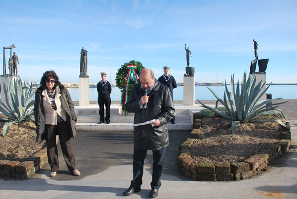 Alcuni scatti della commemorazione delle vittime del mare 