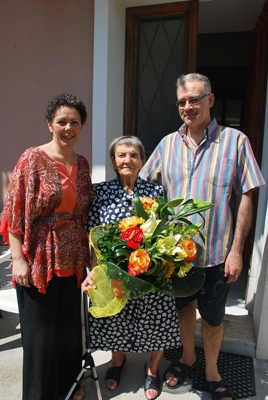 Vincenza Mannocchi con i nipoti 