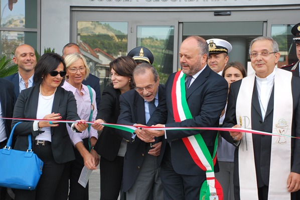 Alcune foto dell'inaugurazione della scuola media "Mario Curzi" 