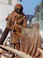La Retara  (the fishnet knitter) by the sculptor Sergiacomi