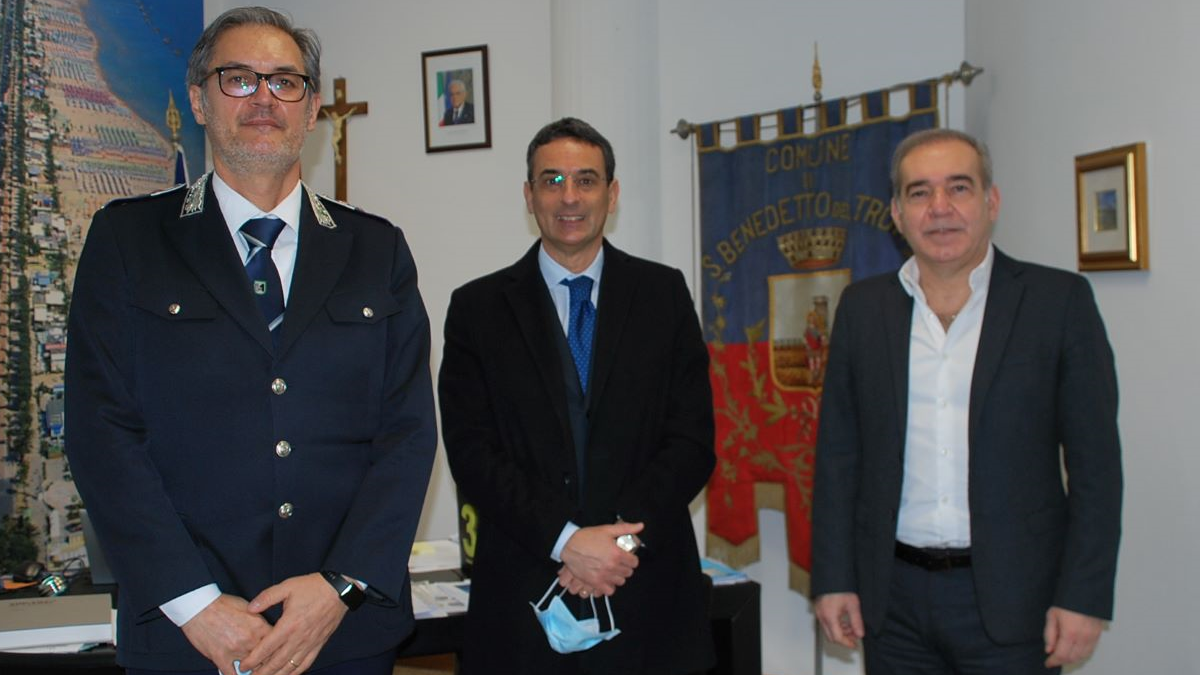 Il nuovo questore di Ascoli in visita dal sindaco Antonio Spazzafumo