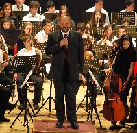 Dopo la cerimonia mattutina, saluto del sindaco al concerto dell'Orchestra Junior Marchigiana e dell'Orchestra del Conservatorio Casella dell'Aquila