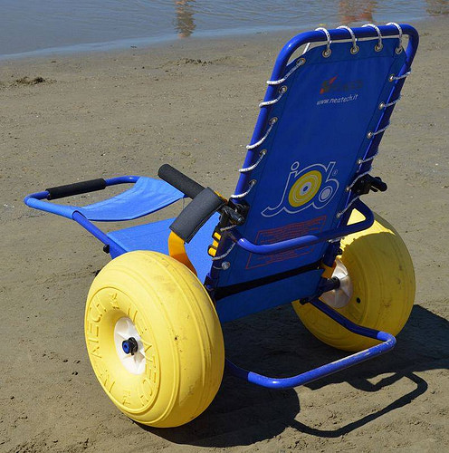 Sedie “JOB” per i disabili che vogliono andare in spiaggia
