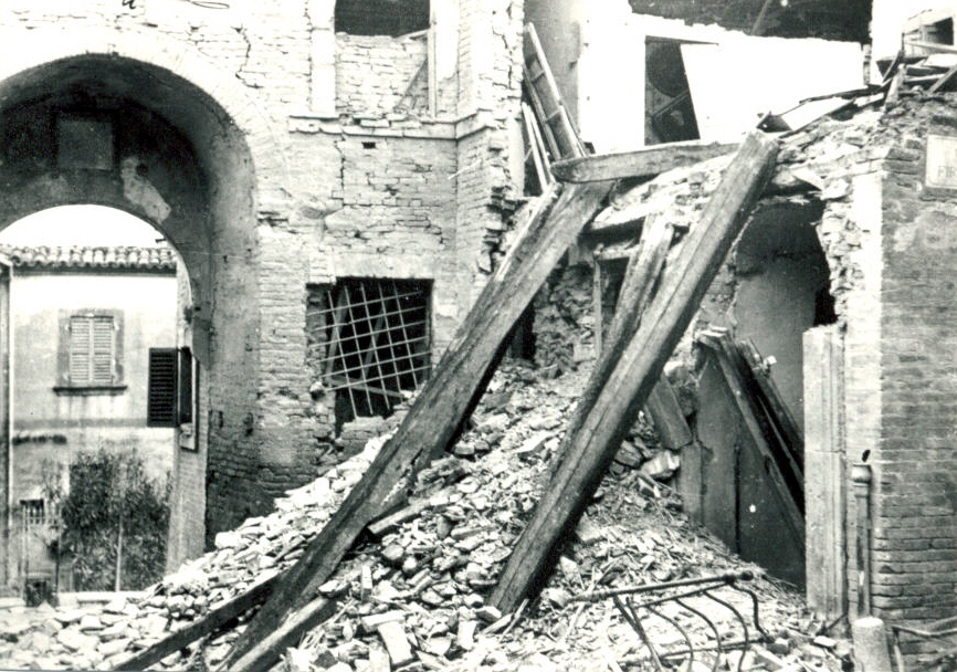 Il "Paese alto" sotto le bombe