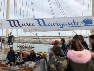 L'APPRODO del MUSEO NAVIGANTE, il Museo della Civiltà Marinara delle Marche ospita la "mostra navigante"